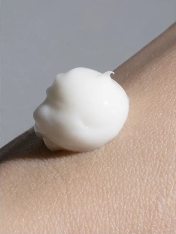 Crema per le mani Silk Skin, Ambra legnosa e cuoio